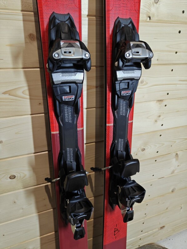 LYŽE VOLKL BLAZE 86 180CM --MODEL 2023--